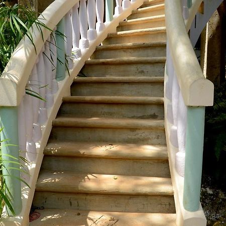 Jah Freedom Hotel Negril Luaran gambar