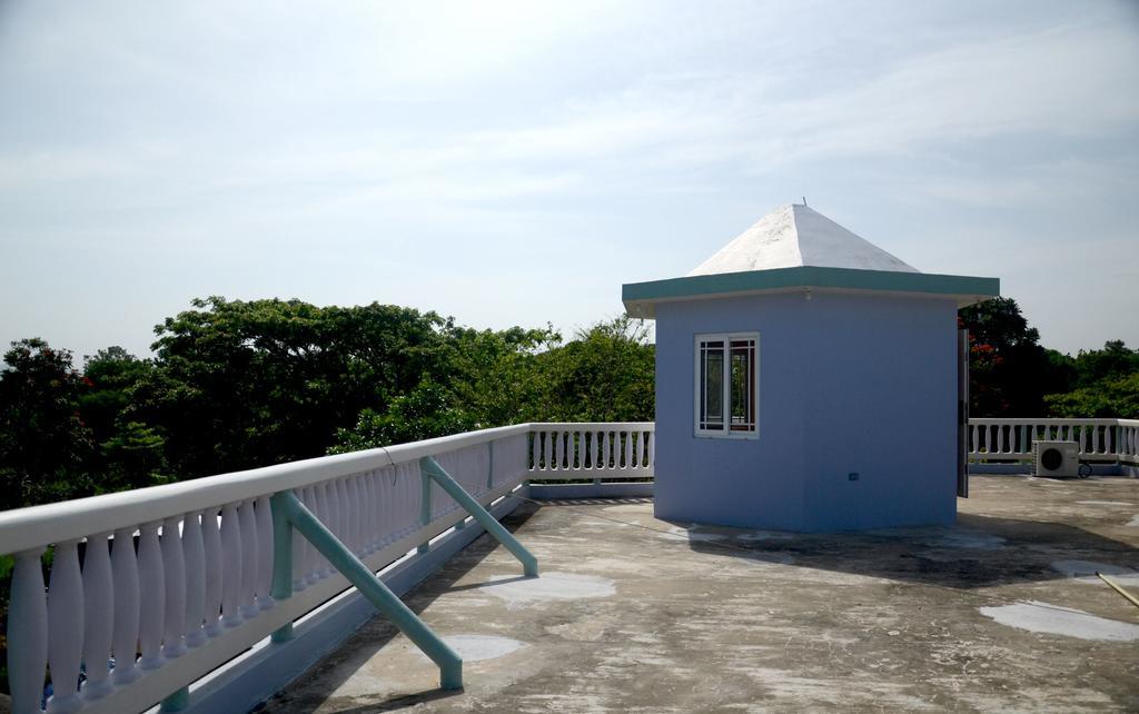 Jah Freedom Hotel Negril Luaran gambar